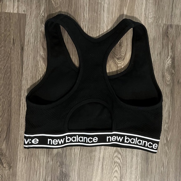 New Balance sports bra / workout bra - Picture 2 of 5